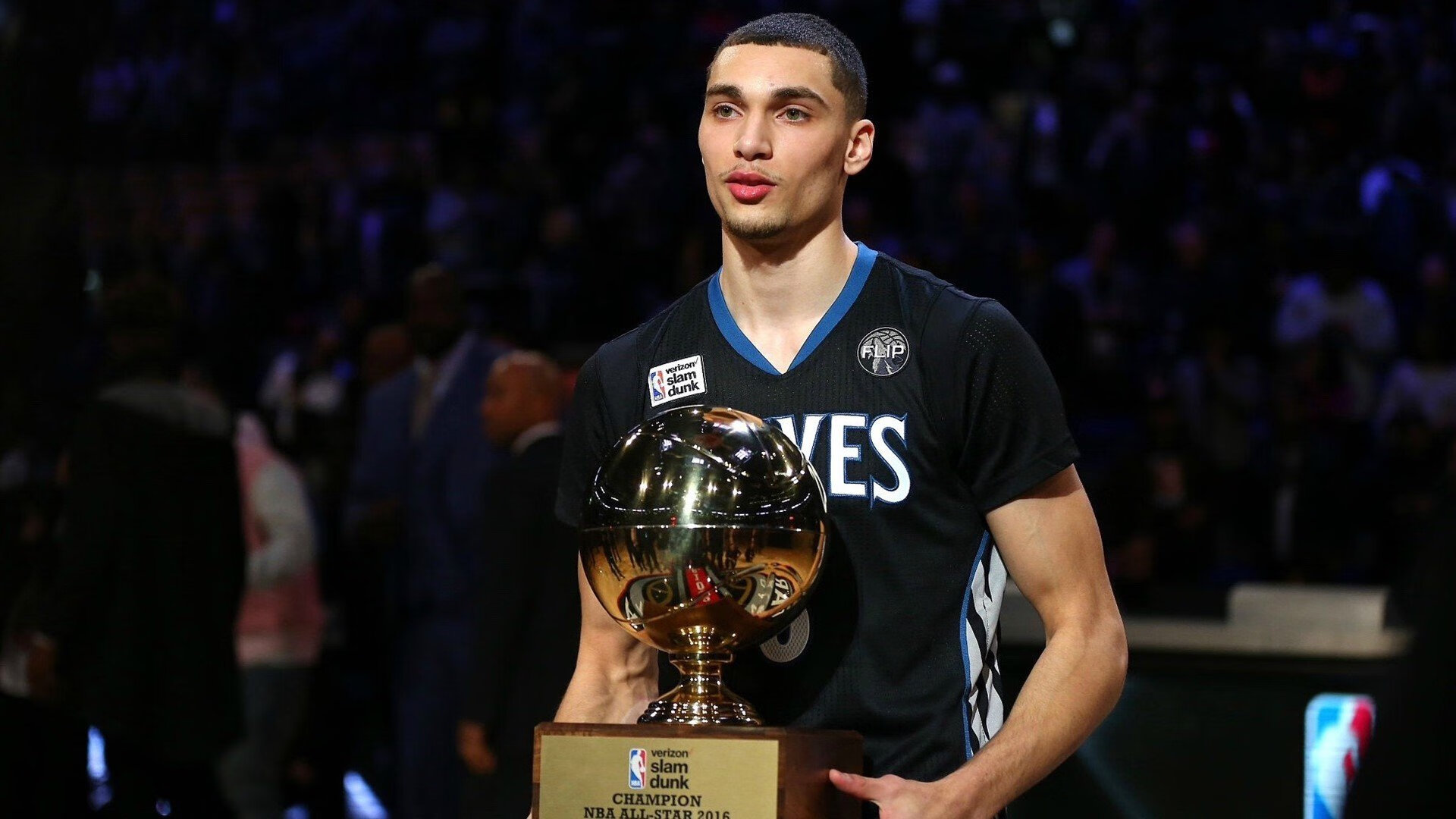 开云官方-明星运动员积极参与社会公益，运动员明星化利大于弊